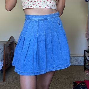 Denim pleated skirt